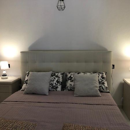 Appartamento Elegante monolocale al centro del paese Teulada Esterno foto