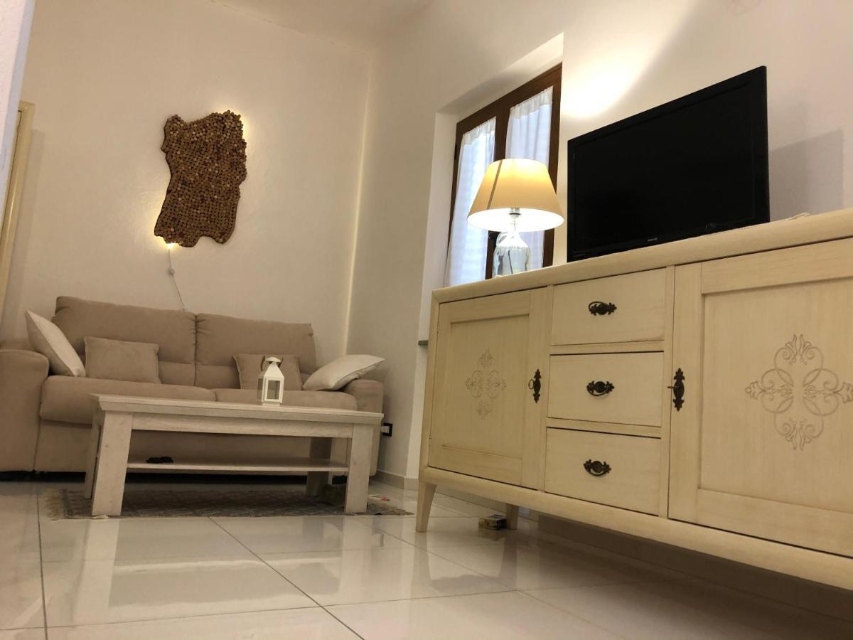 Appartamento Elegante monolocale al centro del paese Teulada Esterno foto